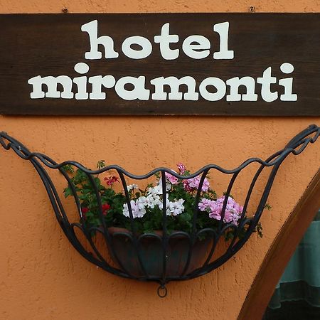 Albergo Miramonti Dependance อาเซียโก ภายนอก รูปภาพ